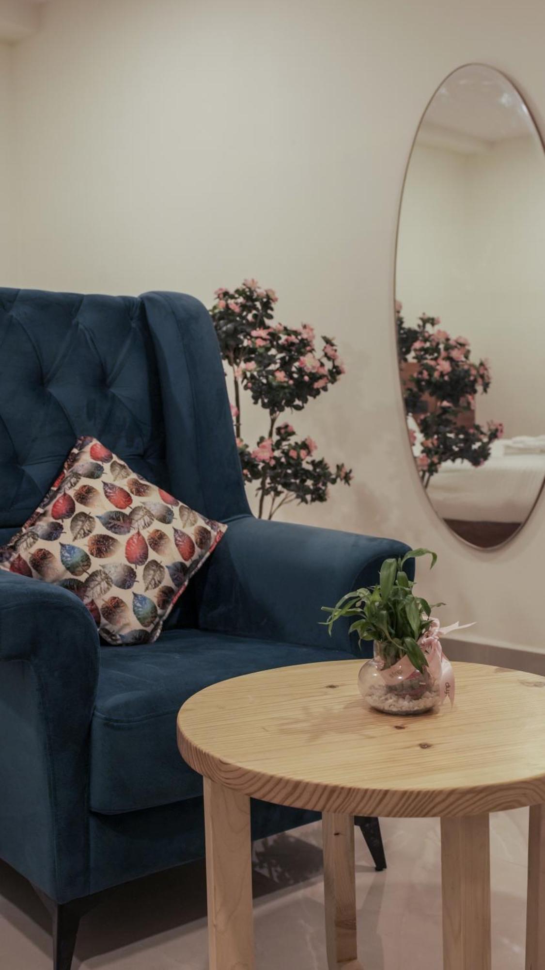 Radhe Suites حيدر أباد المظهر الخارجي الصورة