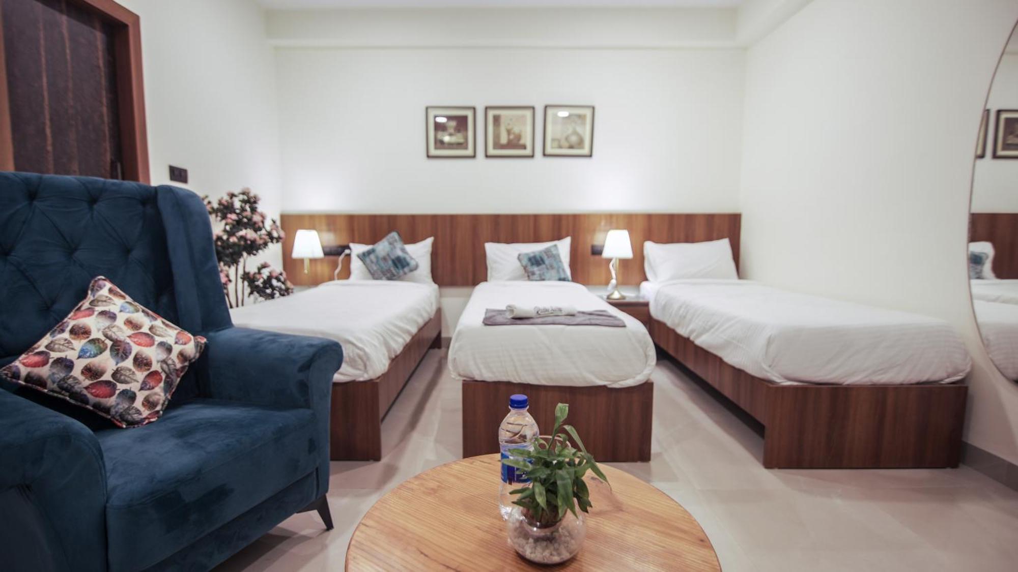 Radhe Suites حيدر أباد المظهر الخارجي الصورة