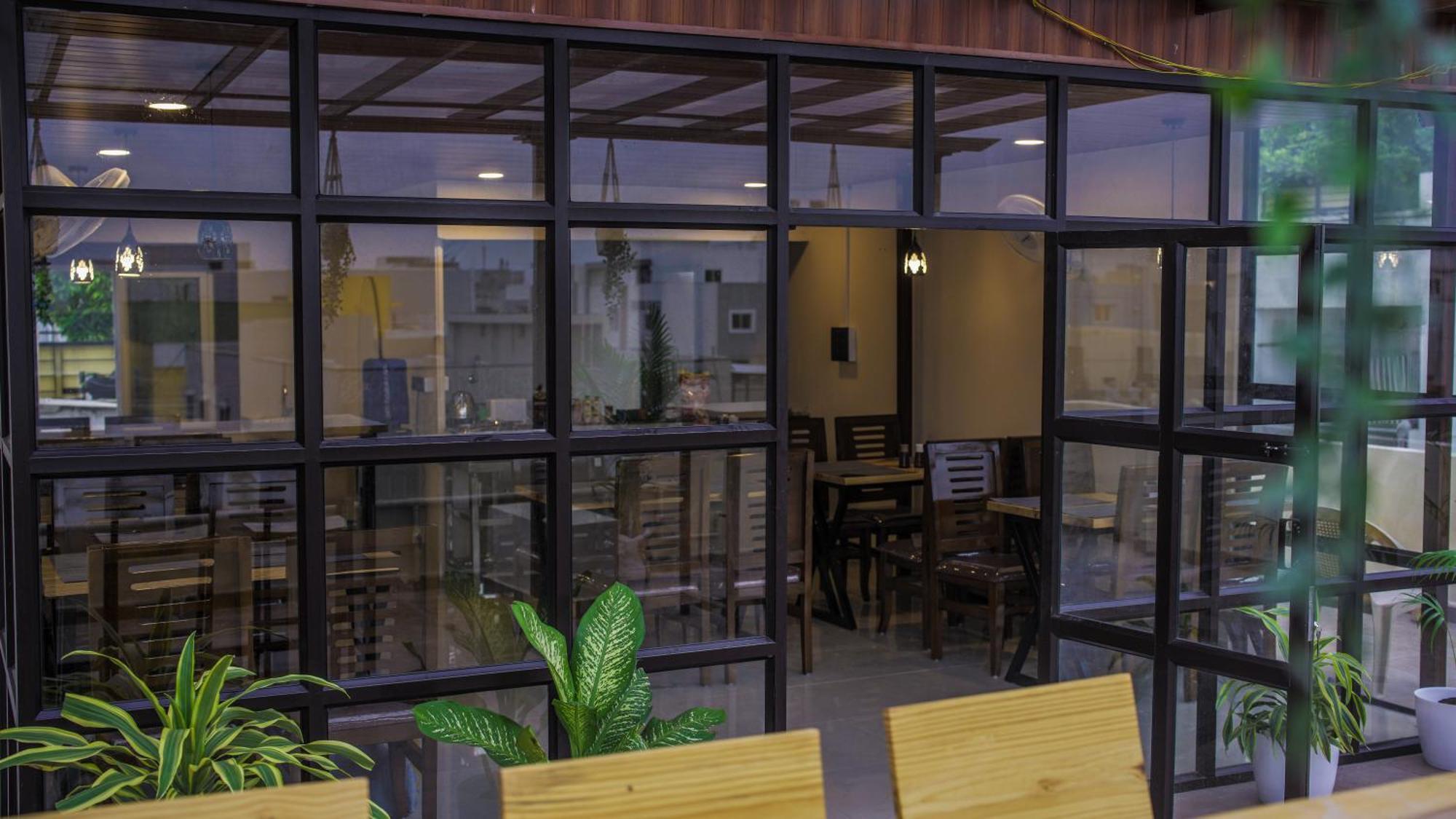 Radhe Suites حيدر أباد المظهر الخارجي الصورة